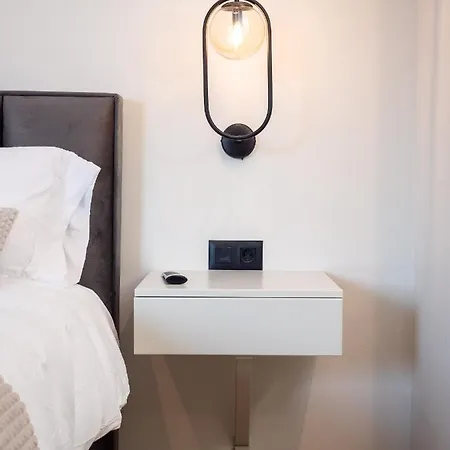 Republic Square- Location アパート