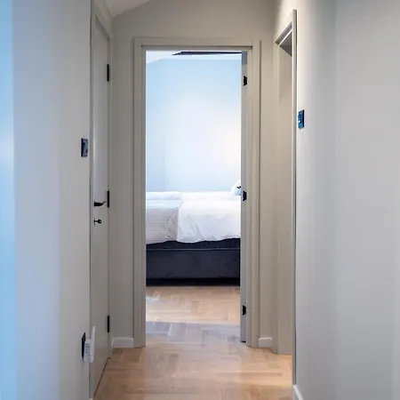 Republic Square- Location Apartament *