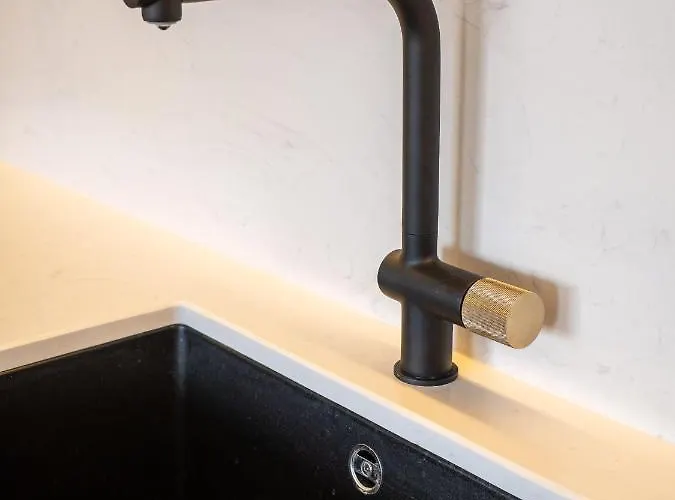 Republic Square- Location Apartamento